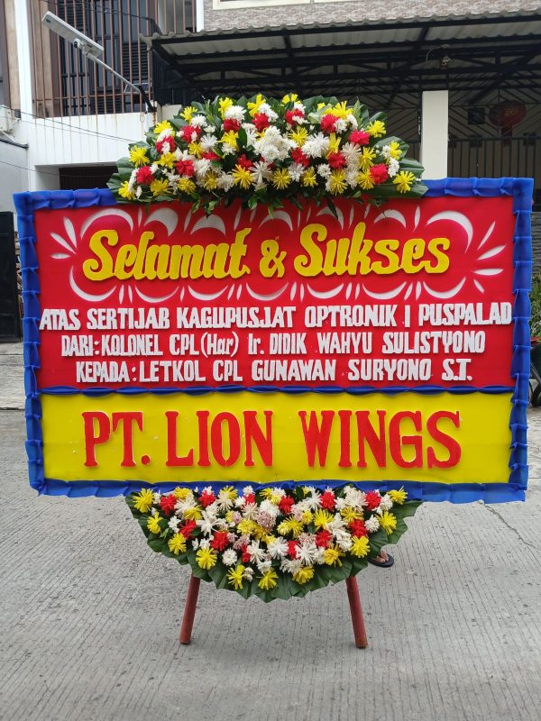 Karangan Bunga Selamat & Sukses Ukuran 2M x 125CM
