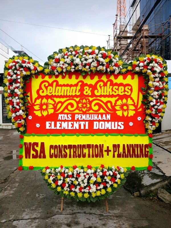 Karangan Bunga Selamat & Sukses UK 2M x 125CM Bunga Atas 3 Titik
